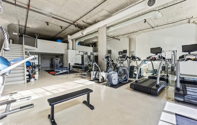 1 bed, 2 baths, 1,189 sqft, $4,500