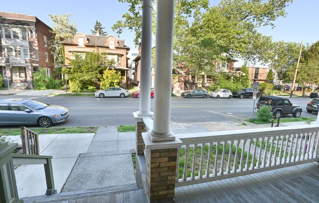 1911 2nd St