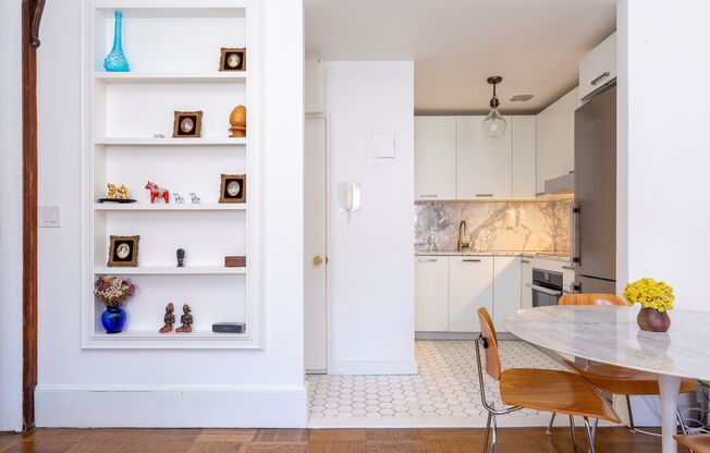 114 W 81 ST