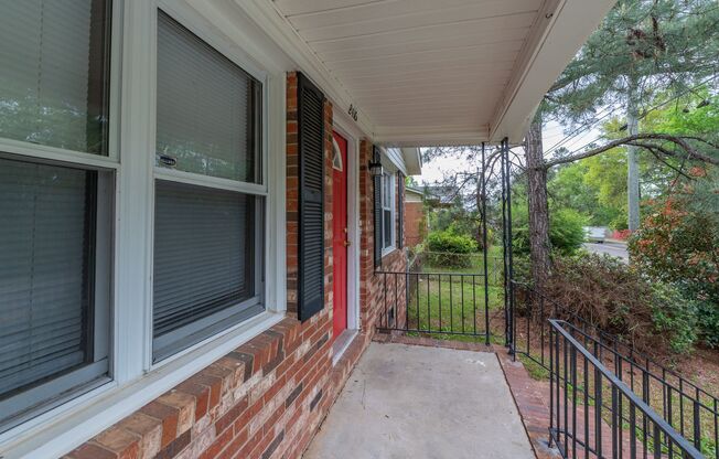 3 bed/1.5 bath single-family home, with energy-efficient windows. Section 8 welcome!