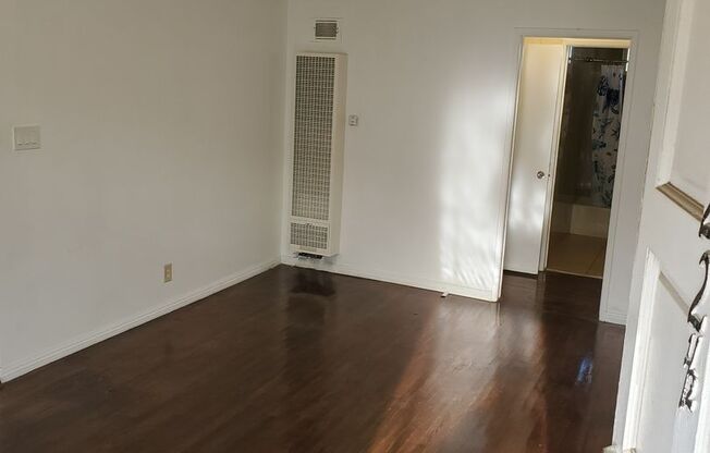 322 - 326 1/2 VERNON AVE