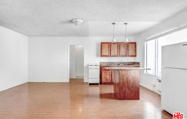 1 bed, 1 bath, 600 sqft, $1,850, Unit 2