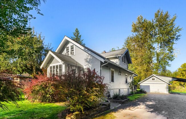 Beautiful 4bed/2bath Home in Historic Downtown Snoqualmie!