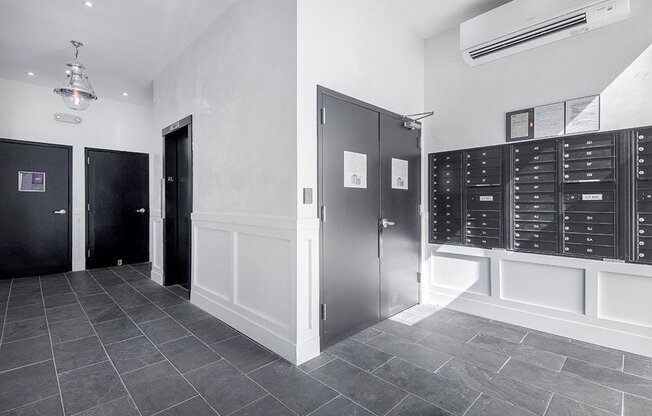 1 bed, 1 bath, $5,500, Unit 5A