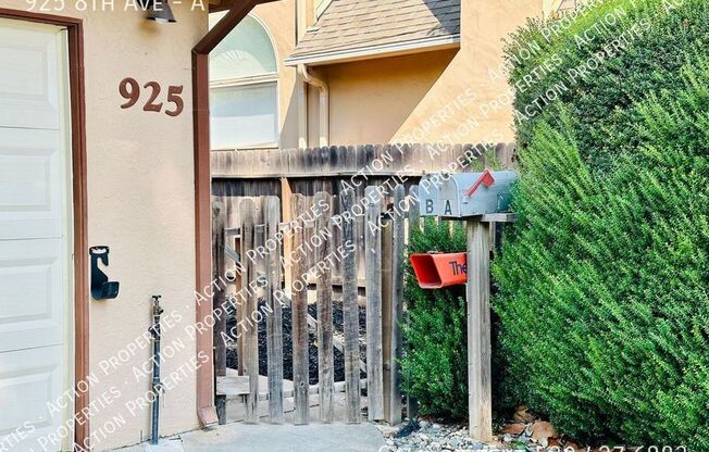 925 8 AVE