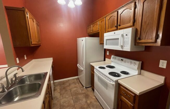 3 beds, 2 baths, $1,595