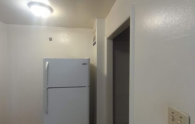 1 bed, 1 bath, 800 sqft, $669