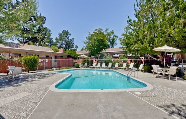 Pool l Sunnyvale, Ca l  Cherry Blossom Apartments