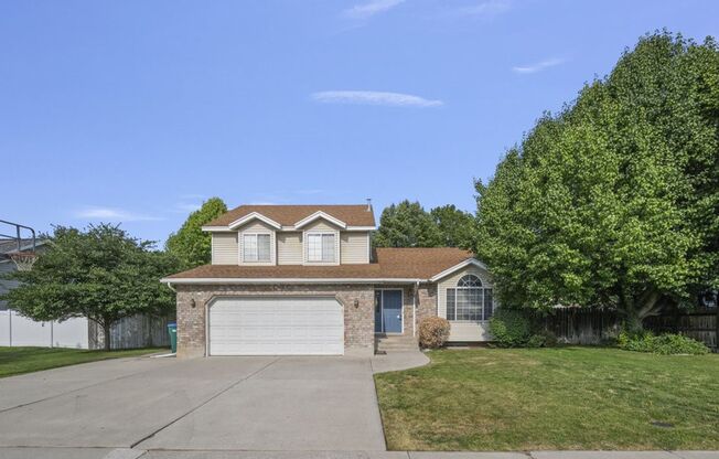 4 Bedroom 3.5 Bath House for Rent in Orem!