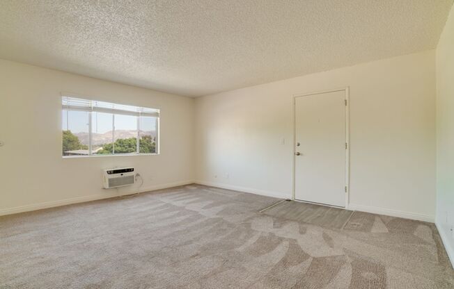 2 beds, 1.5 baths, $2,195, Unit 37