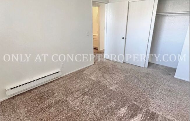 2 beds, 1 bath, 580 sqft, $1,249, Unit B3