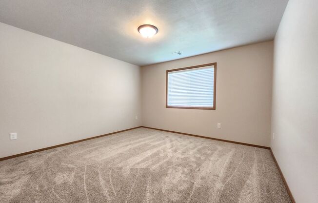 1 bed, 1 bath, 756 sqft, $1,195, Unit 3520 301