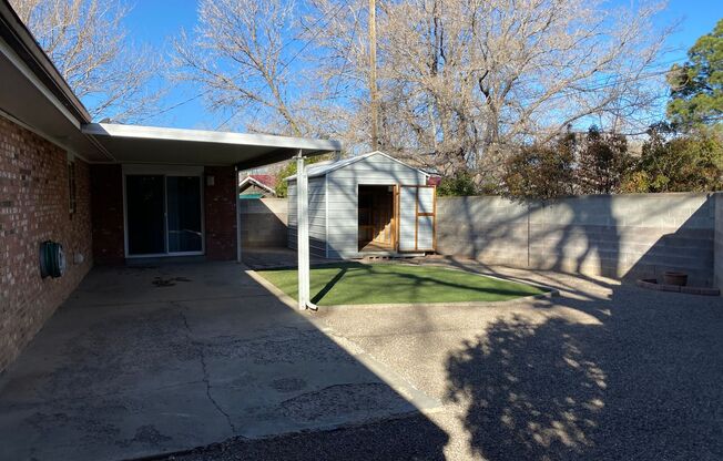 NE BRICK 3 Bedroom 2 Bath 2/CG