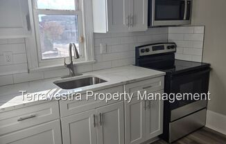 2 beds, 1 bath, $1,450, Unit Unit 3