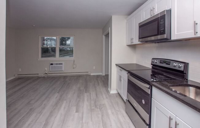 Studio, 1 bath, 350 sqft, $1,400, Unit C-6