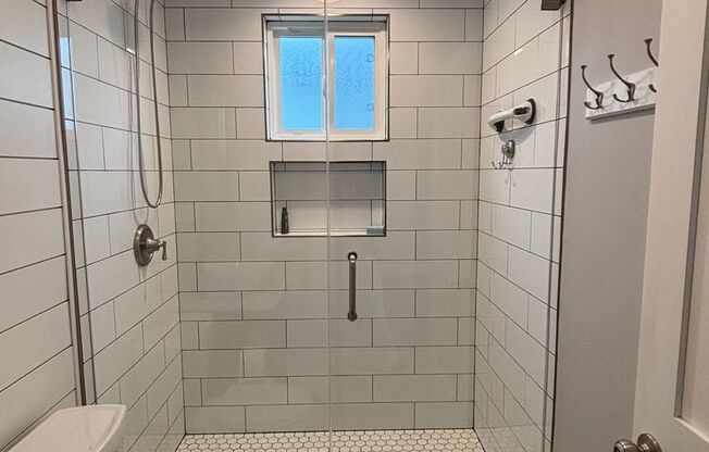 Charming & Private Backhouse Studio in Desirable Long Beach Neighborhood!