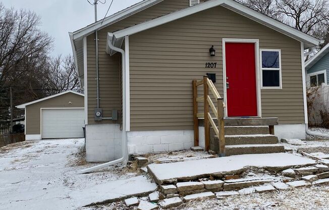 Newly remodeled 3 bedroom 1 bath 2 Stall Detached Garage