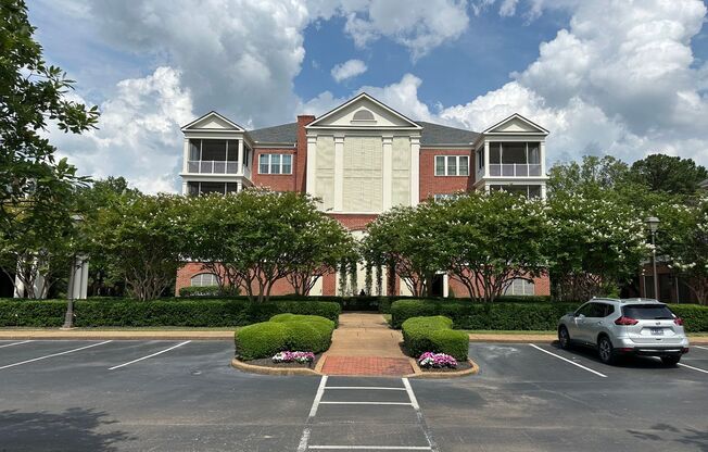 2 beds, 2 baths, $2,895