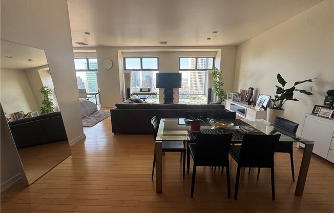 2 beds, 2 baths, 1,320 sqft, $4,100, Unit 2203