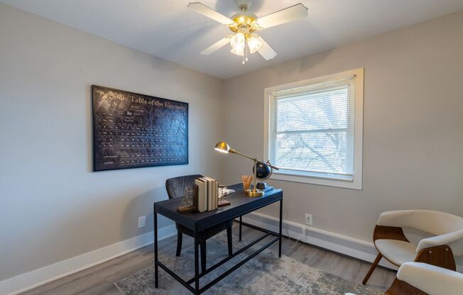 2 beds, 1 bath, 850 sqft, $745, Unit 3722-09