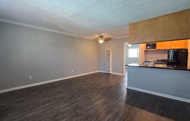 1 bed, 1 bath, 516 sqft, $2,145, Unit 0355