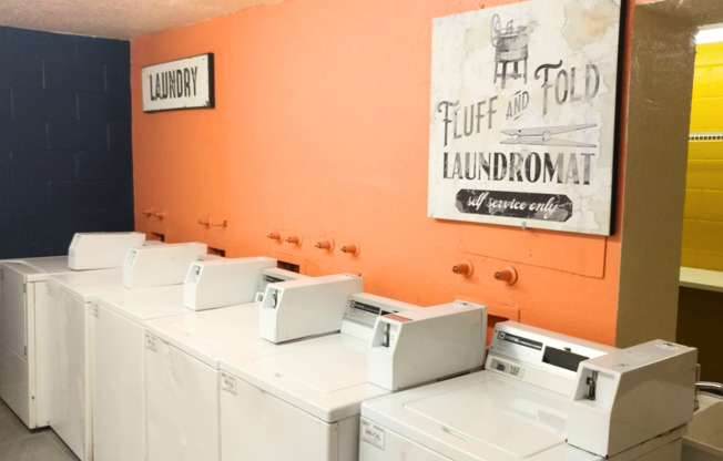 2 beds, 1 bath, 800 sqft, $895, Unit Unit 12