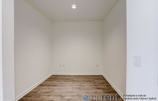 200 2nd Street, Oakland, CA 94607