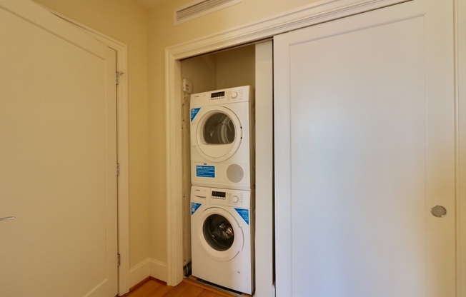 Studio, 1 bath, $2,250, Unit 601
