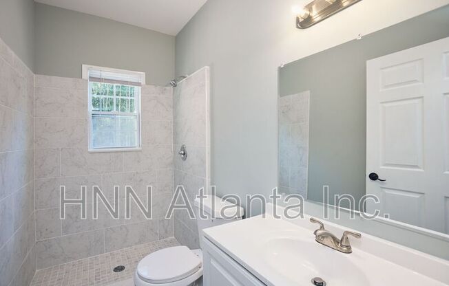 435 N HIGHLAND AVE NE