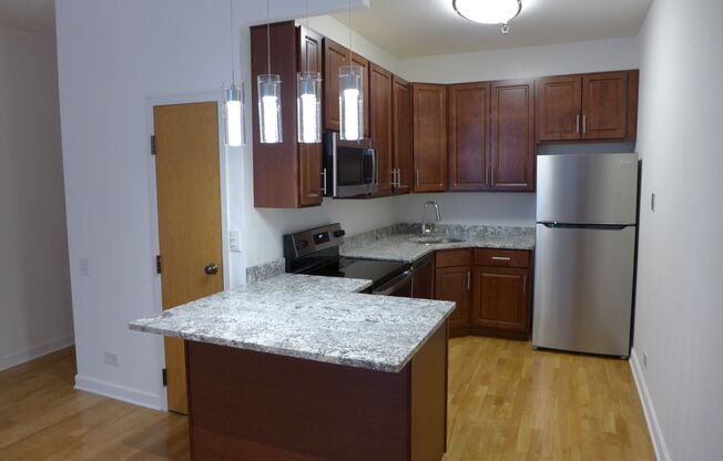 1 bed, 1 bath, 700 sqft, $2,095, Unit 08B