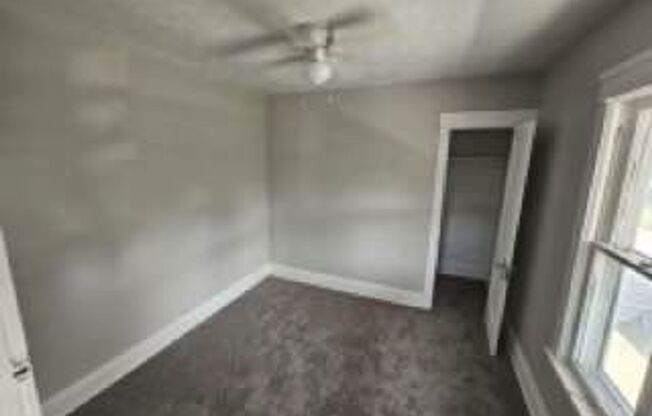 2 beds, 1 bath, $995