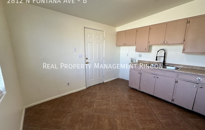 2812 N FONTANA AVE