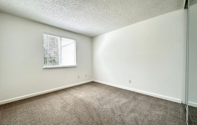 1 bed, 1 bath, 592 sqft, $1,385, Unit 52