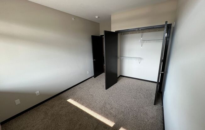 1 bed, 1 bath, 851 sqft, $1,600, Unit 108