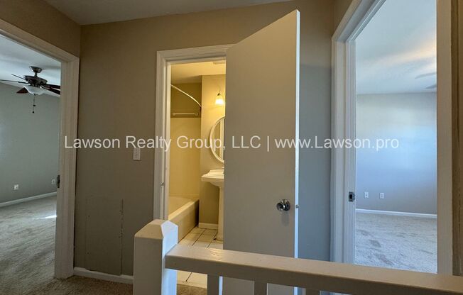 2 beds, 1.5 baths, 1,054 sqft, $1,195, Unit Elbert 1753