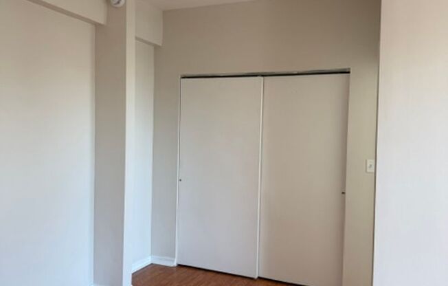 Studio, 1 bath, $1,050, Unit 403