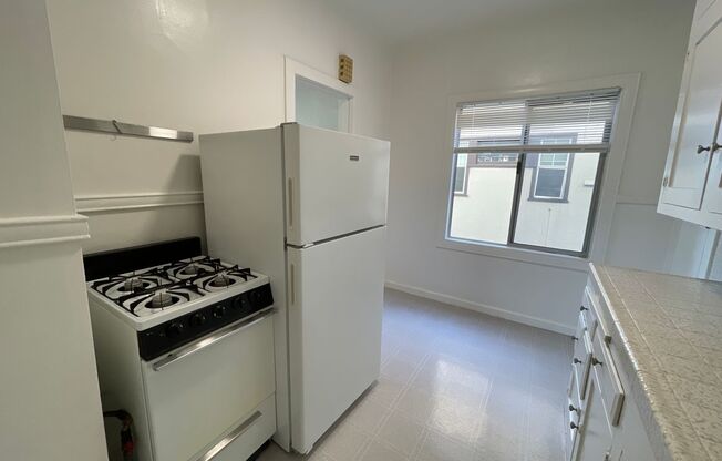 Studio, 1 bath, $1,700, Unit 9