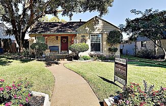 2137 BARBERRY DR