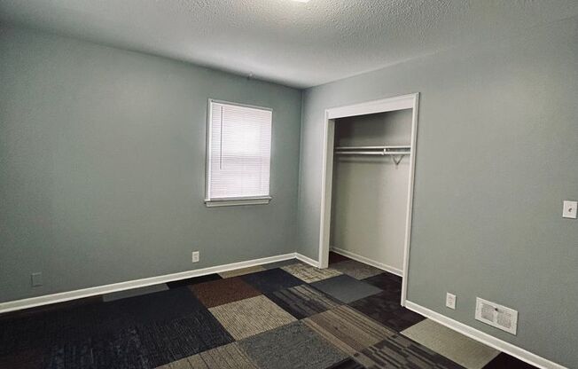 2 beds, 1 bath, $825, Unit 8121
