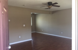 2 beds, 1 bath, 820 sqft, $1,250, Unit 205