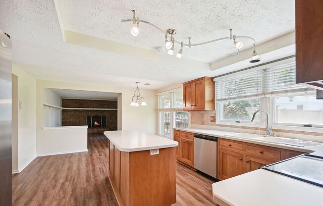 1402 Kingstream Dr, Herndon, VA 20170
