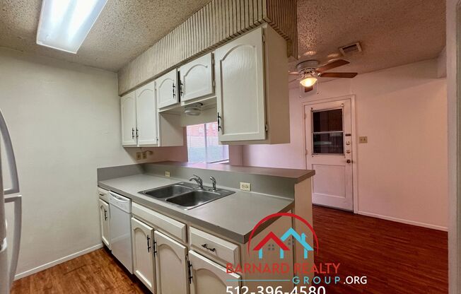 2 beds, 1 bath, 864 sqft, $1,175