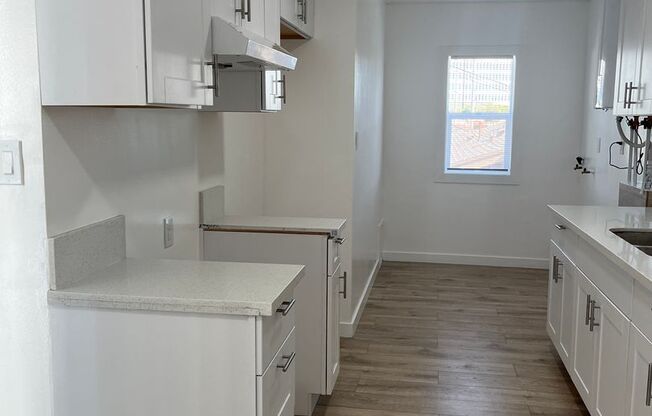 1 bed, 1 bath, $2,350, Unit 820 #F