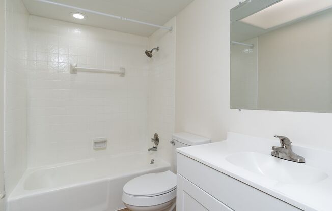 1 bed, 1 bath, 728 sqft, $1,195, Unit A03