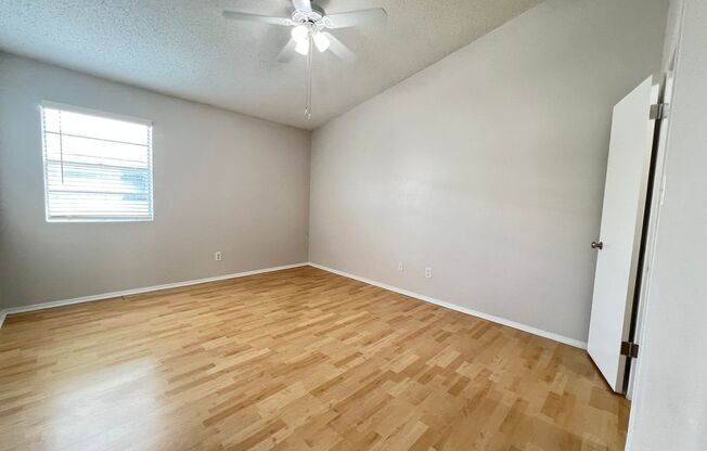 2 beds, 1 bath, 875 sqft, $1,430, Unit OCR-245