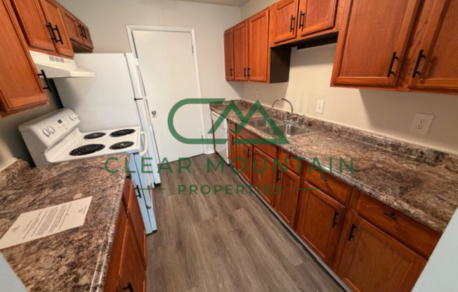 3 beds, 1.5 baths, 1,080 sqft, $1,350, Unit 41