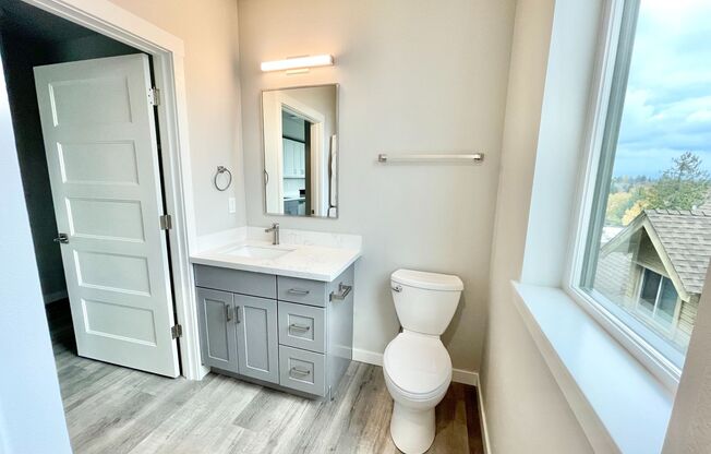 Studio, 1 bath, 320 sqft, $1,295, Unit 403