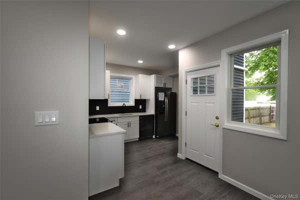 108 46 153 ST