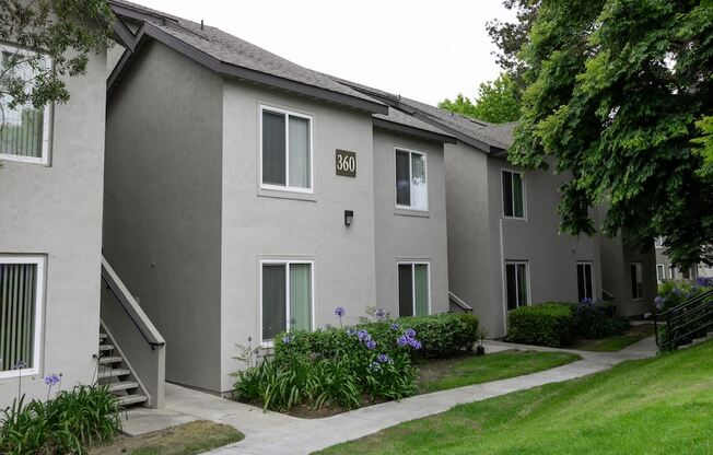 Row of Apartments at Canyon Club Apartments