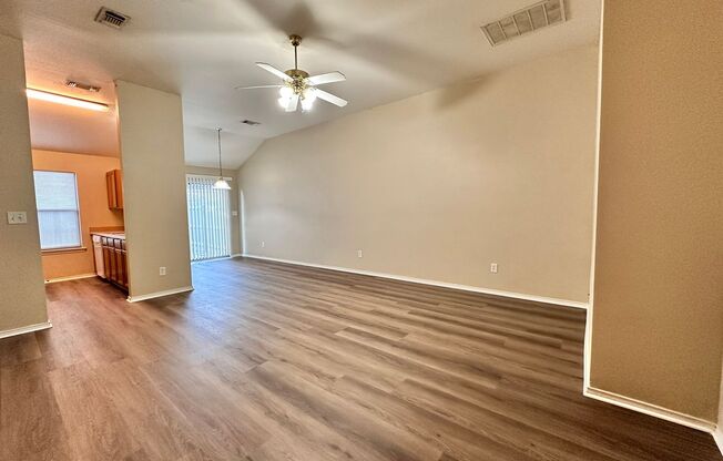 2/2/1 Duplex / No Carpet / Washer, Dryer Connections / Patio / Fenced in Yard / CISD